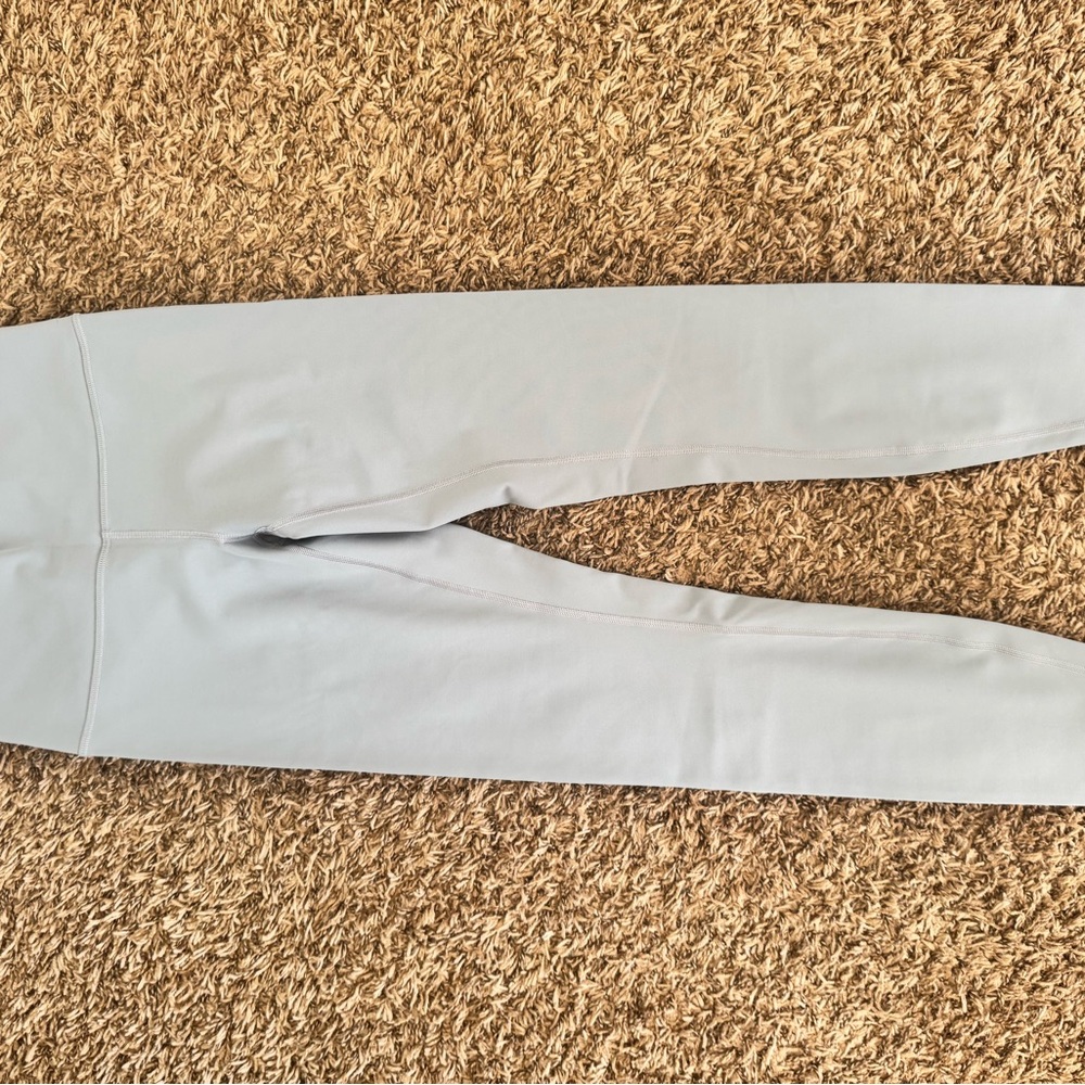 Lululemon Athletica Light blue wunder under luxtreme 28 inch